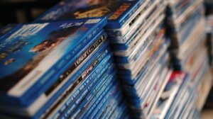 DVD映画上映の料金を徹底解説｜学校・PTA企画の必携ガイド